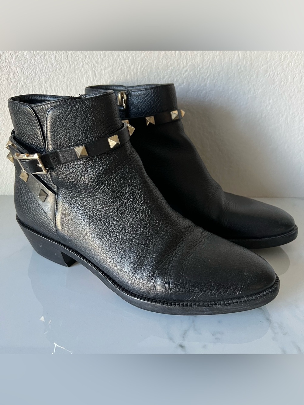 VALENTINO GARAVANI Grained Rockstud Women's Ankle Boots Made in Italy 36 US 6